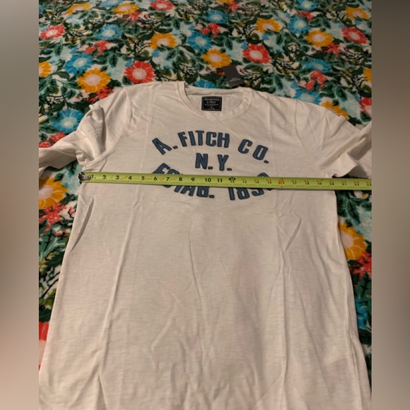 Vintage Abercrombie & Fitch Embroidered Logo Tee - Picture 12 of 13